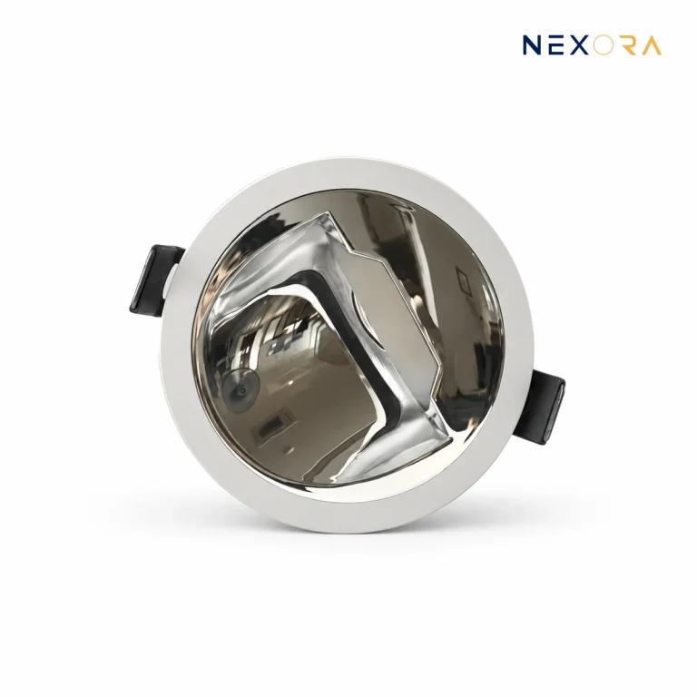Mặt chóa Bright Silver của đèn spotlight NEXORA PC-75R