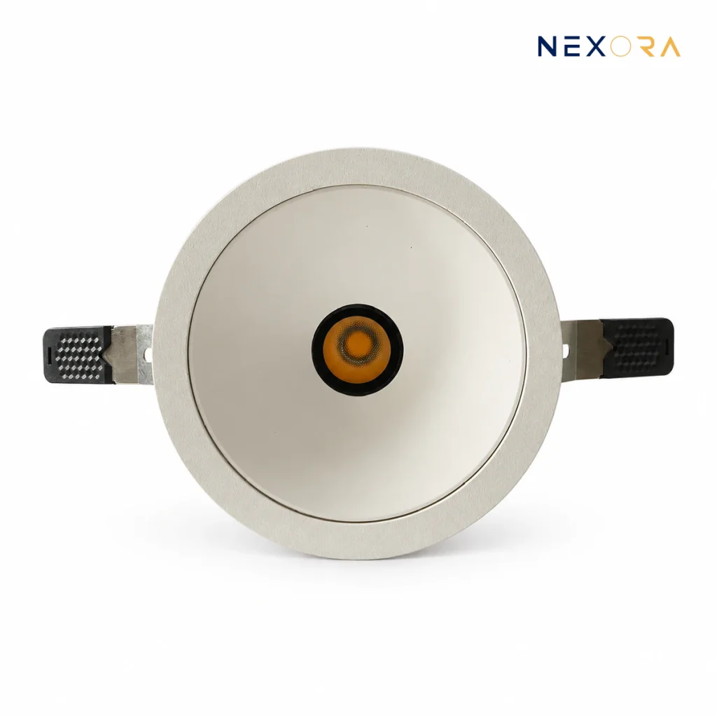 Đèn spotlight âm trần chống chói NEXORA XC-75SH nhìn từ mặt trước